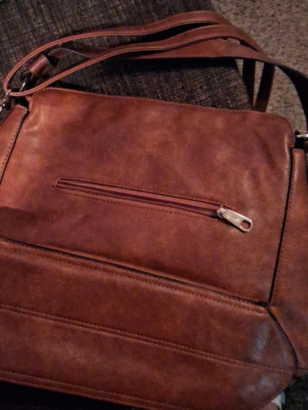 🔥VINTAGE DISTRESSED LEATHER CROSSBODY / MESSENGER BAG – $30 OBO 🤎